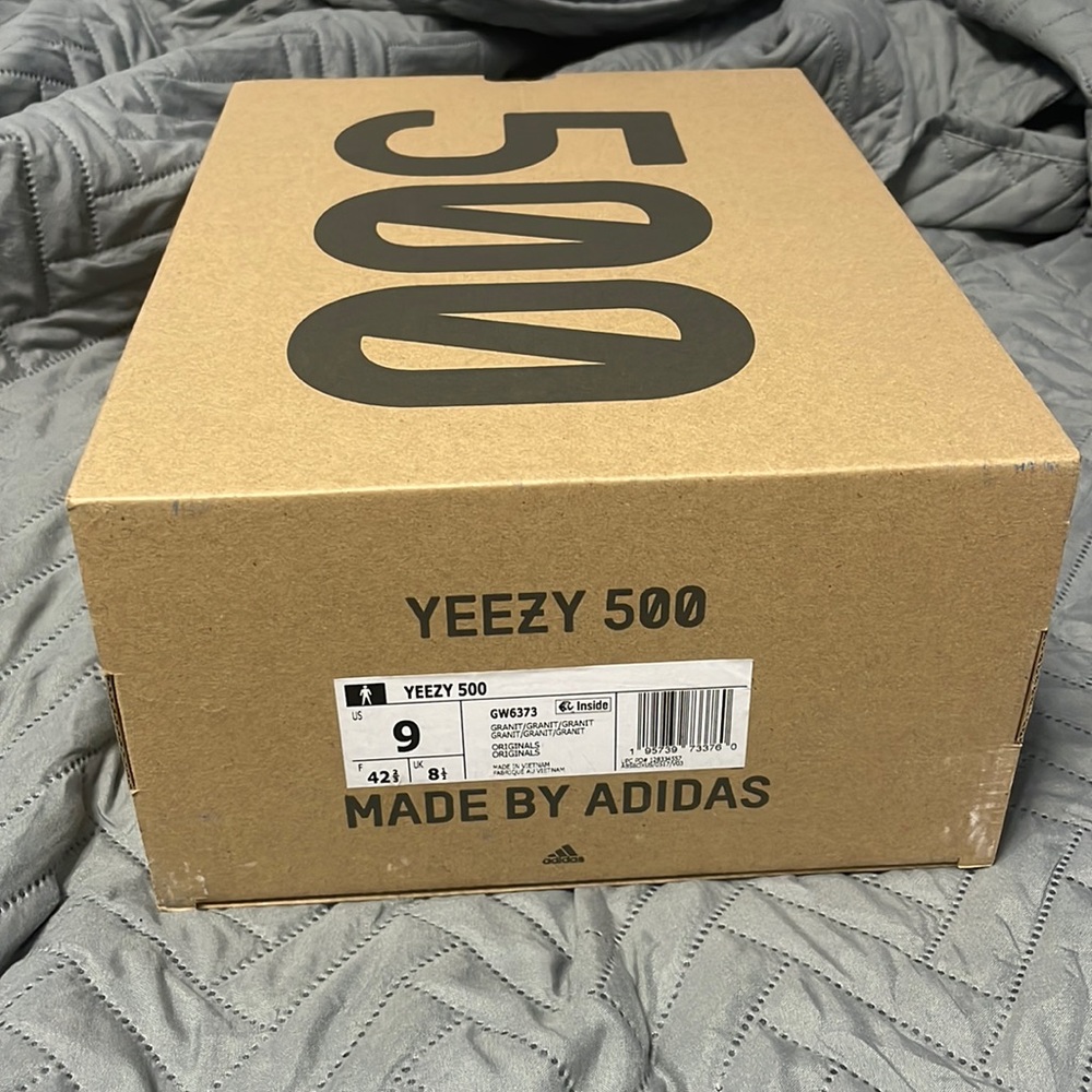 Granit Yeezys 500 ds sz 9 authentic